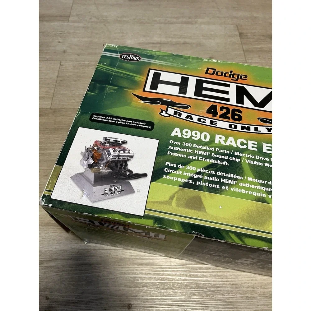 TESTORS 1/4 SCALE 426 HEMI MODEL MOTOR! 300+ PARTS‎ Open Box Complete Dodge